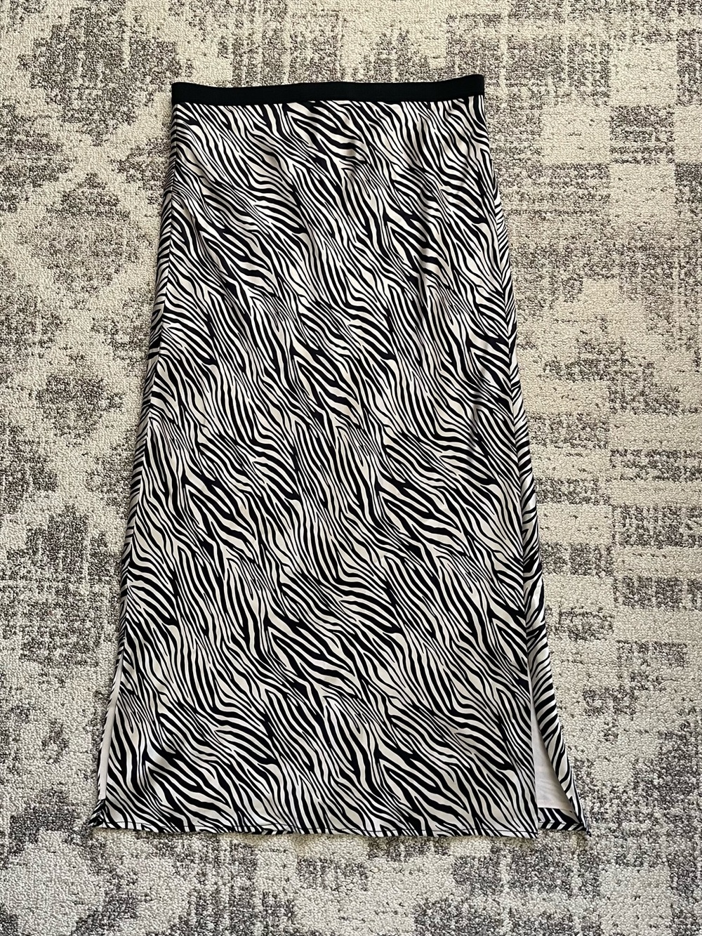 CAMI NYC Jessica skirt 100% silk, size M